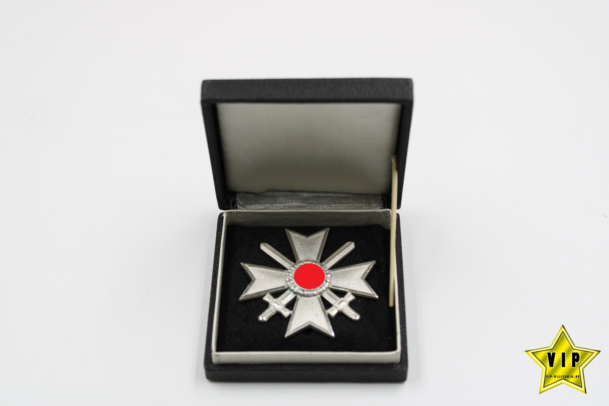 Kriegsverdienstkreuz 1. Klasse 1939 Hersteller Deschler & Sohn, München im Etui 