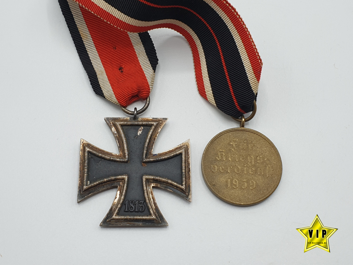 Eisernes Kreuz 2. Klasse + Kriegsverdienst Medaille 1939