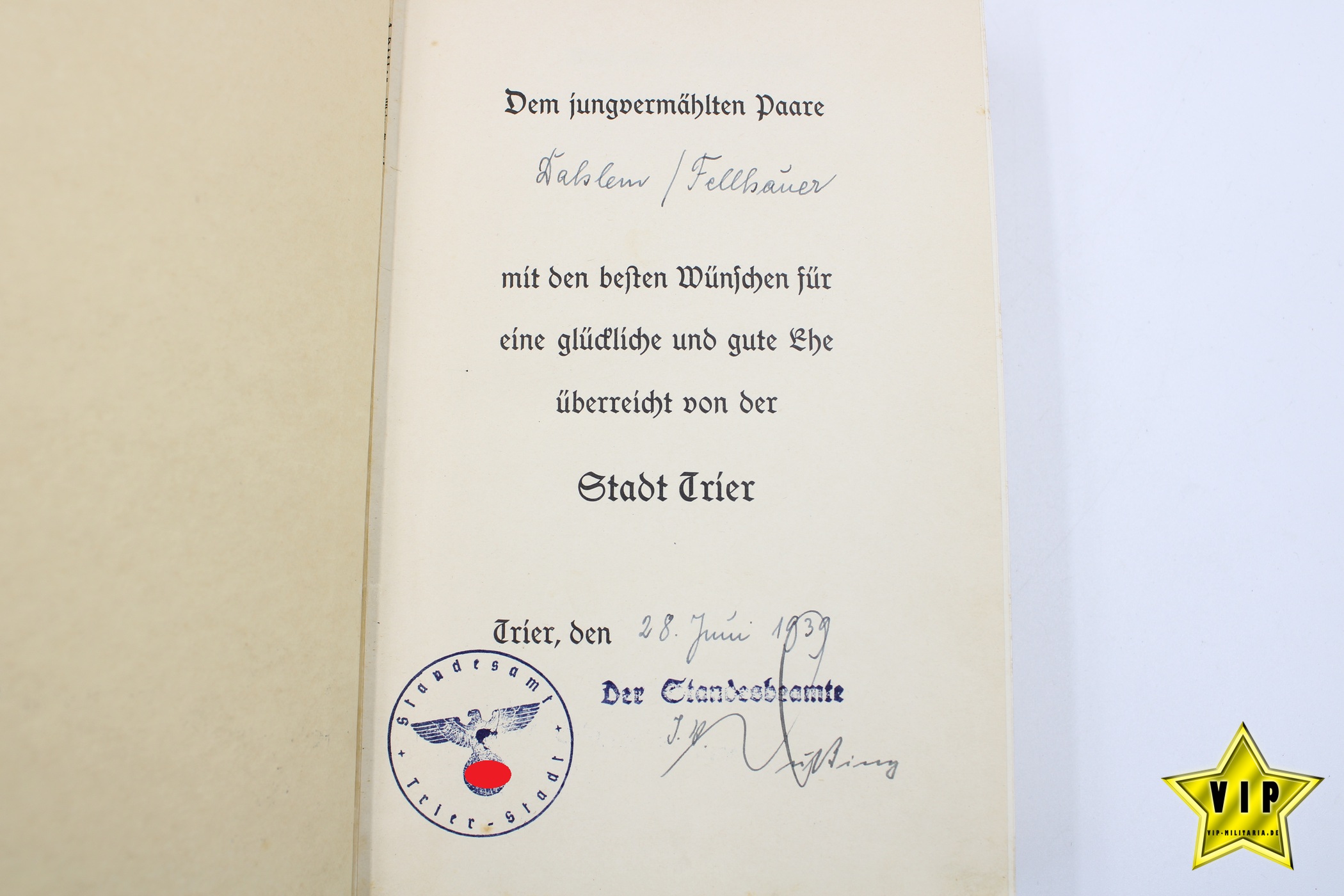 Meim Kampf 1939 Hochzeitsausgabe mit Stadtwappen aus Trier im Schuber mit Widmung und Schuber