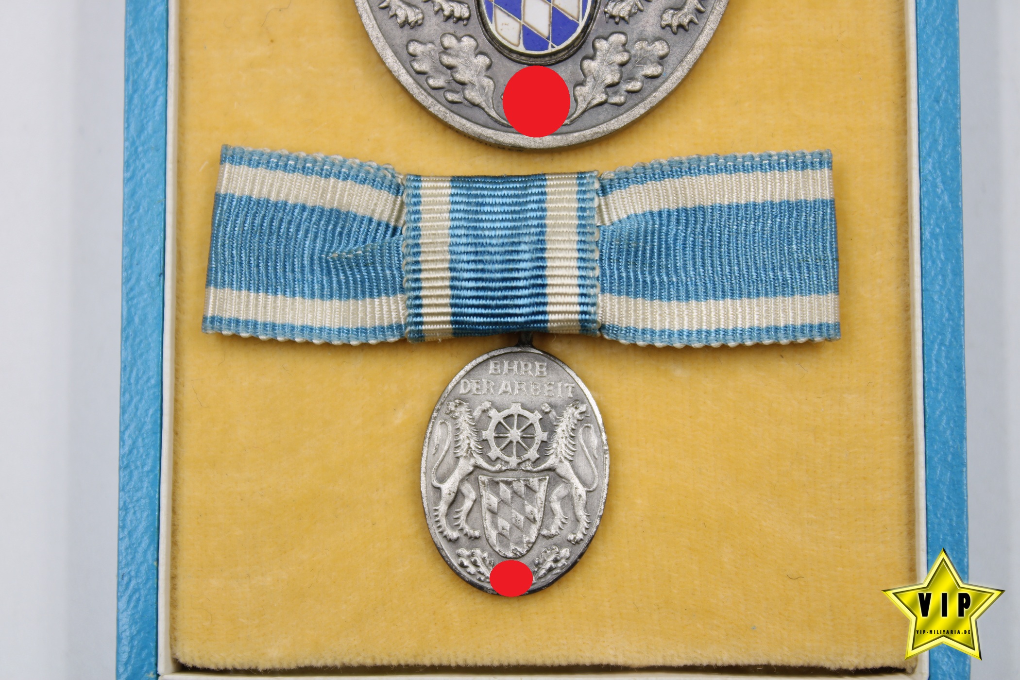 Treudienstabzeichen der Bayerischen Industrie im Etui mit Miniatur in Silber