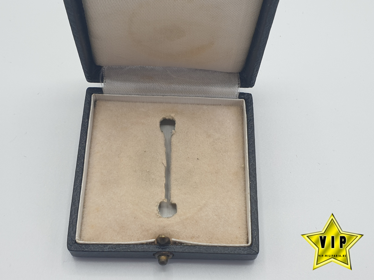 Verwundetenabzeichen in Gold im Etui Hersteller 30 Verwundetenabzeichen in Gold im Etui Hersteller 30