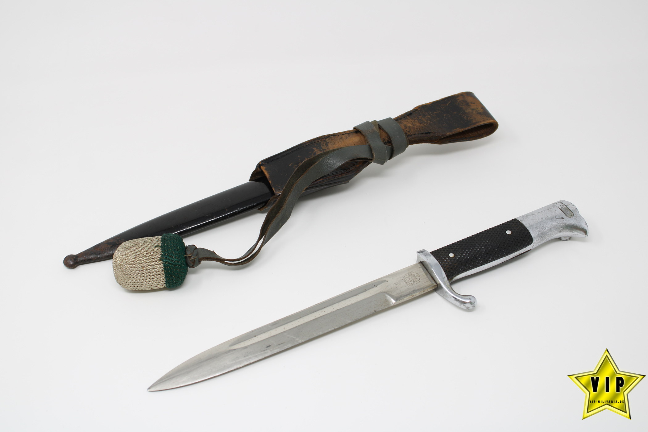 AUSGEHBAJONETT MIT KLINGENÄTZUNG