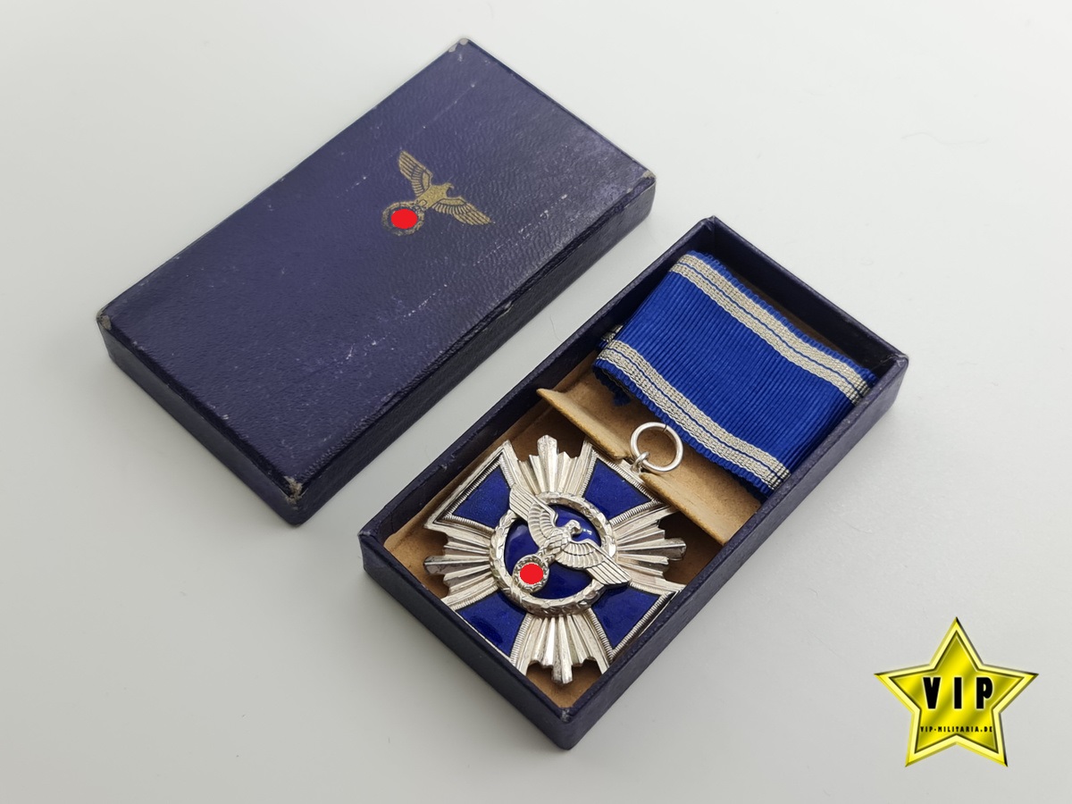 Dienstauszeichnung der NSDAP Silber im Etui Dienstauszeichnung der NSDAP Silber im Etui