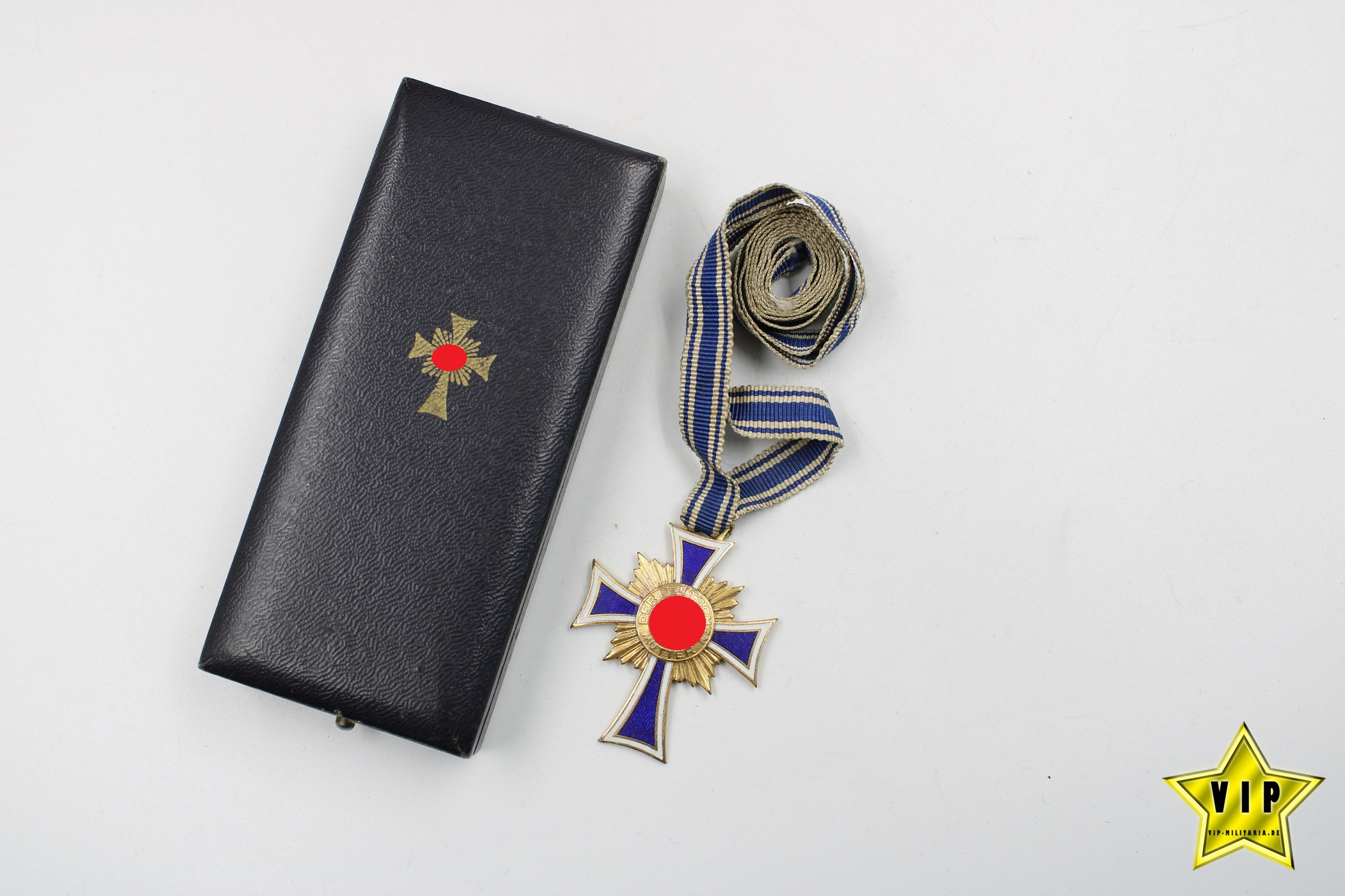 Mutterkreuz Gold im Verleihungsetui 