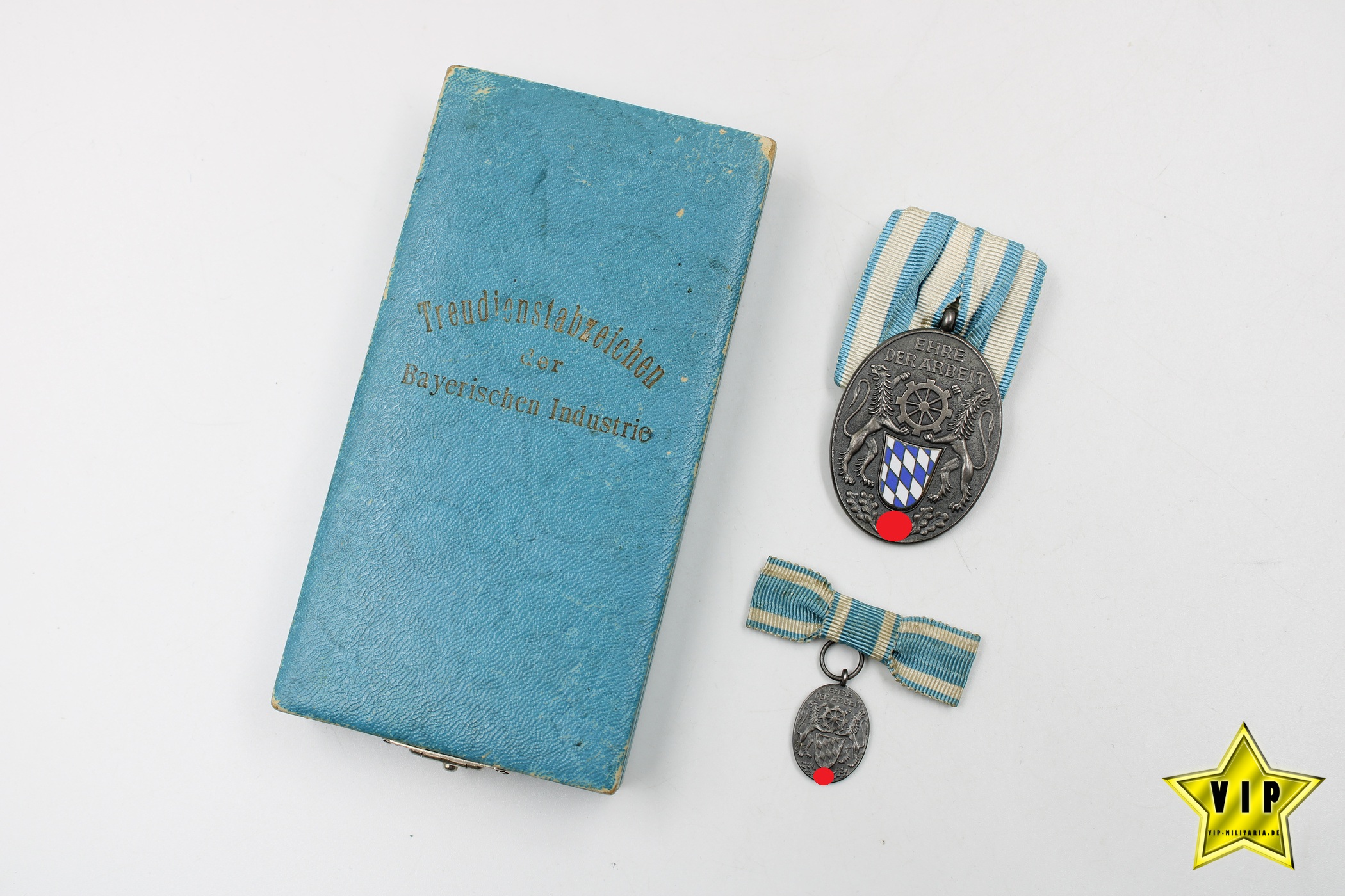 Treudienstabzeichen der Bayerischen Industrie im Etui mit Miniatur in Silber