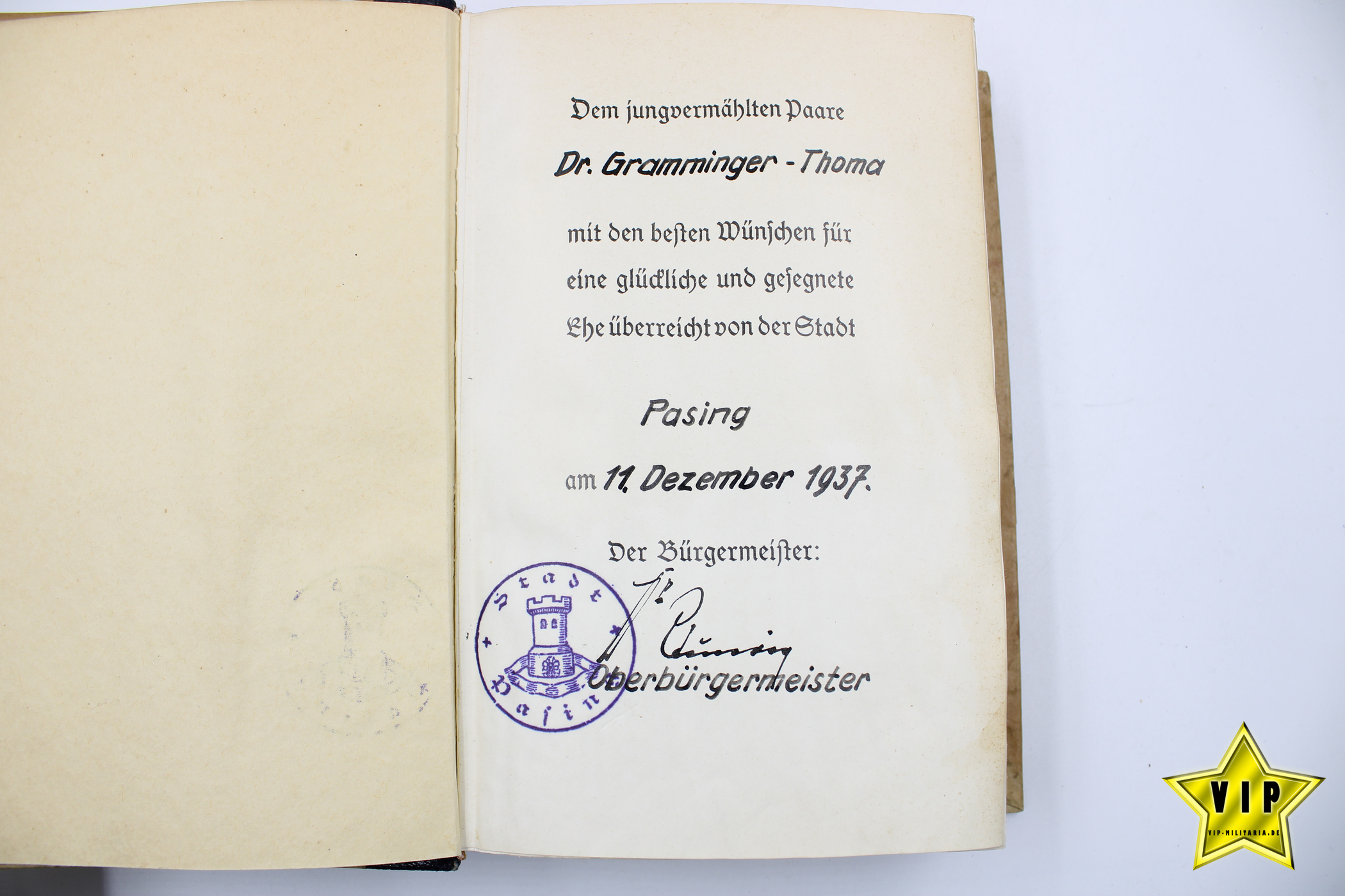 Mein Kampf 1937 Hochzeitsausgabe mit Widmung der Stadt Pasing