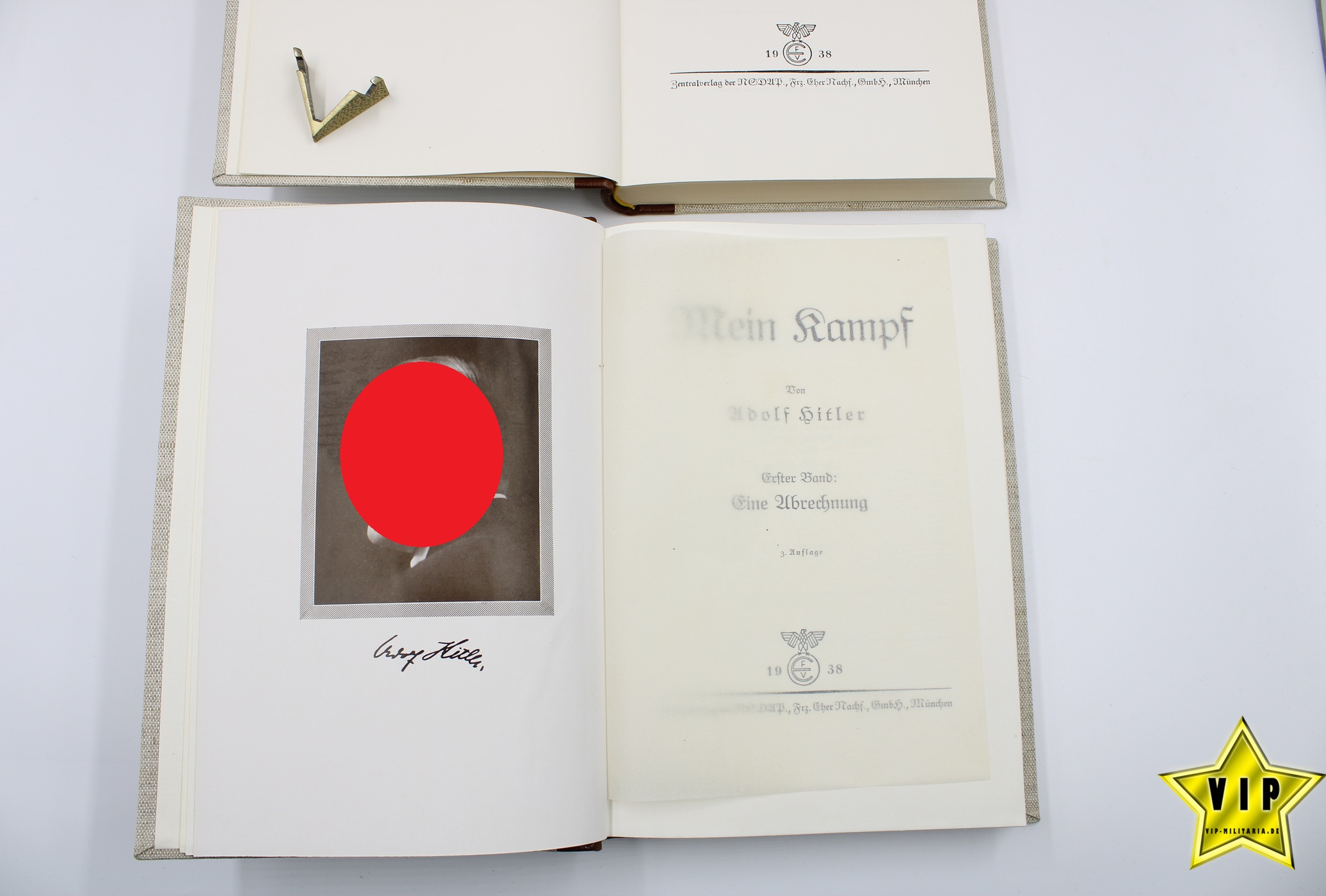 Sonderausgabe Mein Kampf mit Goldschnitt im Schuber