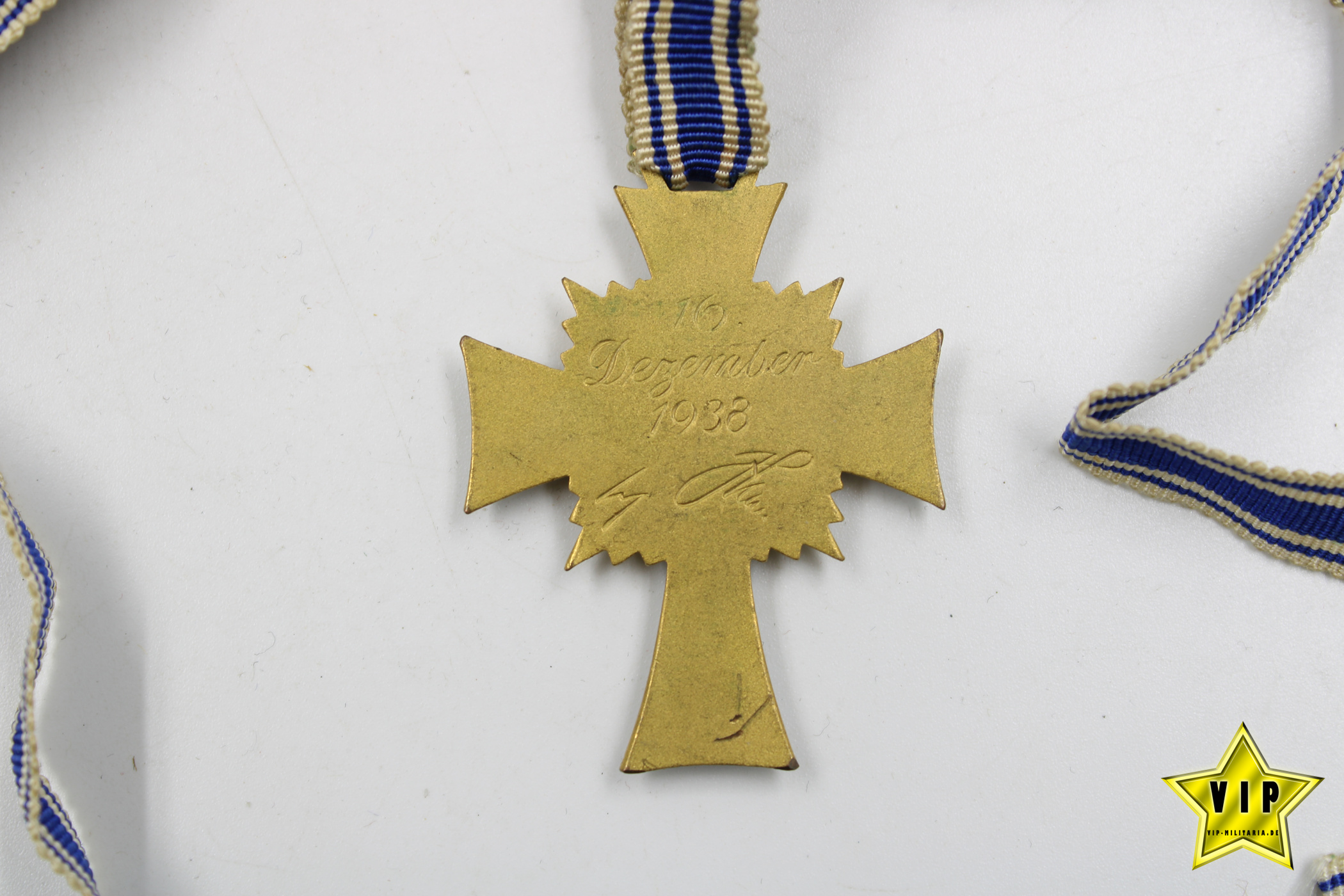 Mutterkreuz Gold im Verleihungsetui mit Hersteller 