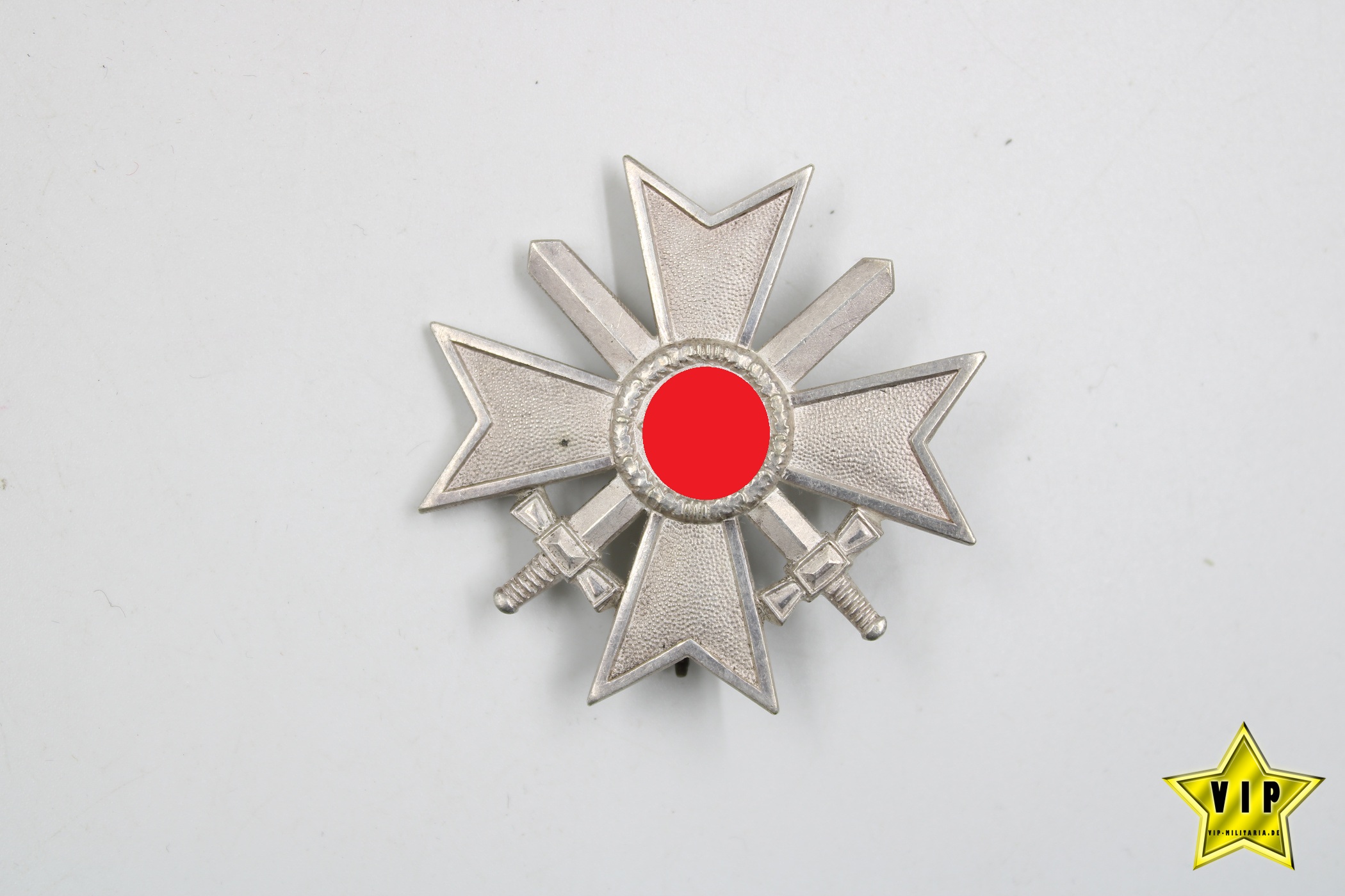 KRIEGSVERDIENSTKREUZ 1. KLASSE 1939 MIT SCHWERTERN IM ETUI Hersteller 15