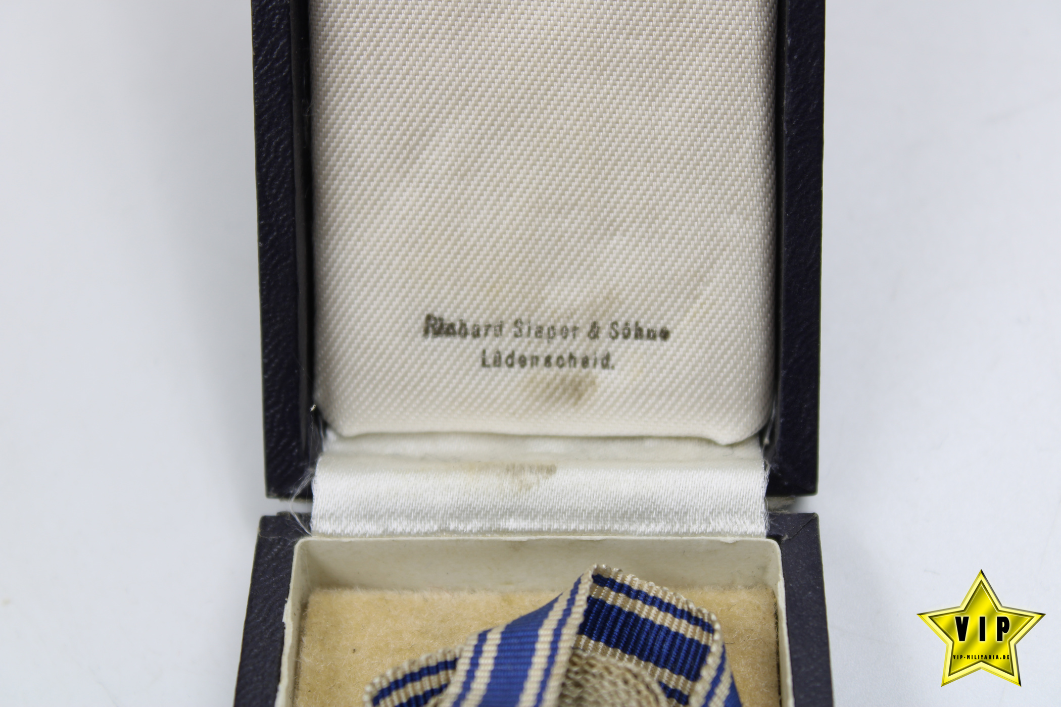 Mutterkreuz Gold im Verleihungsetui 