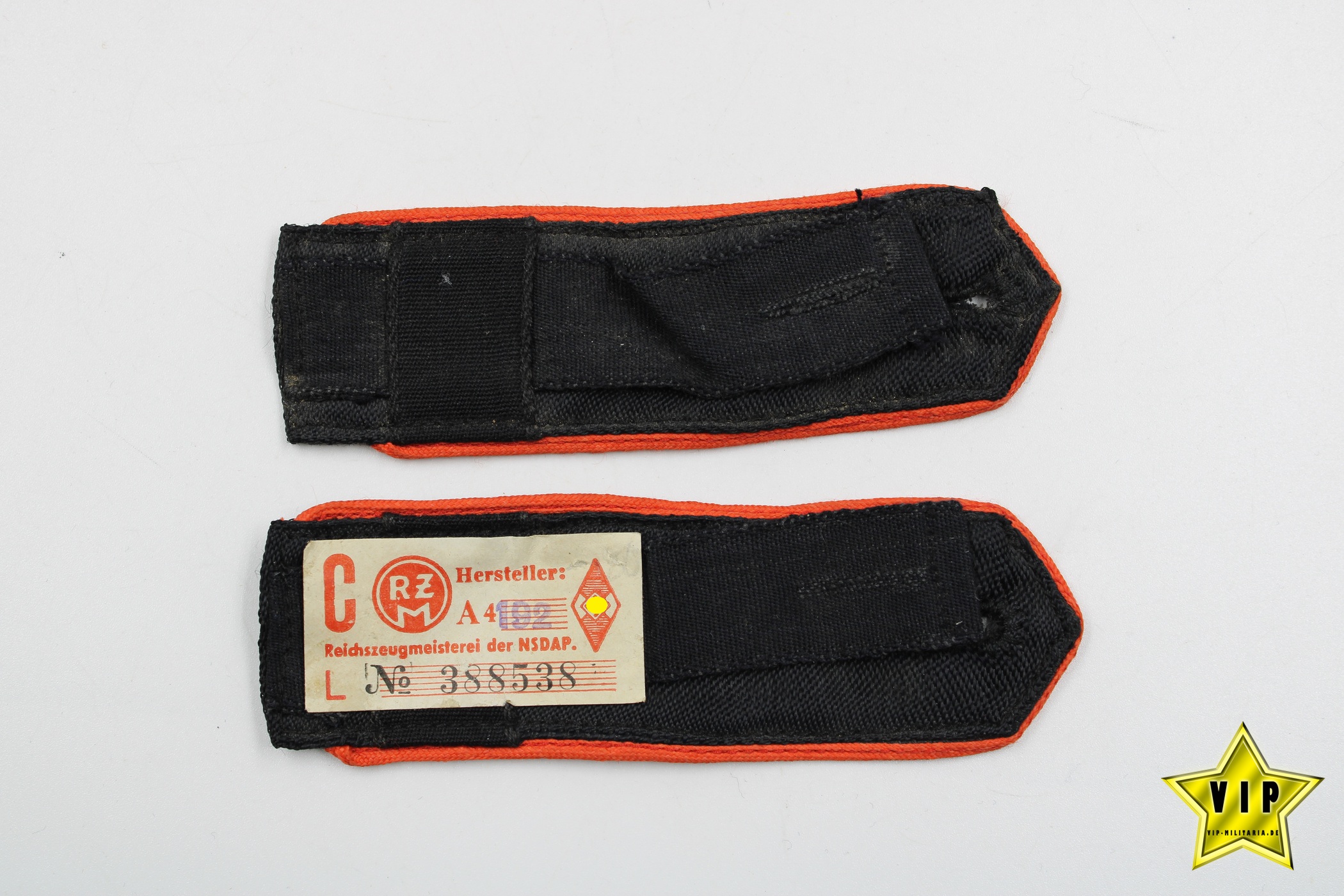 Hitlerjugend HJ Schulterklappen Bann 564 mit RZM Etikett 