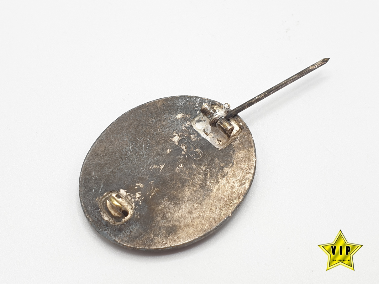 Verwundetenabzeichen in Silber Hersteller 107