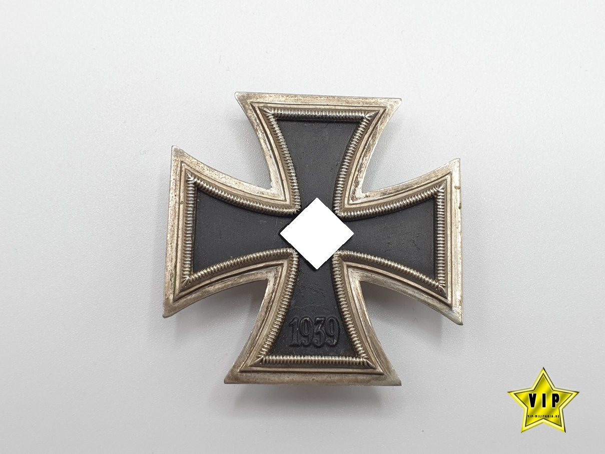 Eisernes Kreuz 1. Klasse 1939 im Etui Eisernes Kreuz 1. Klasse 1939 im Etui
