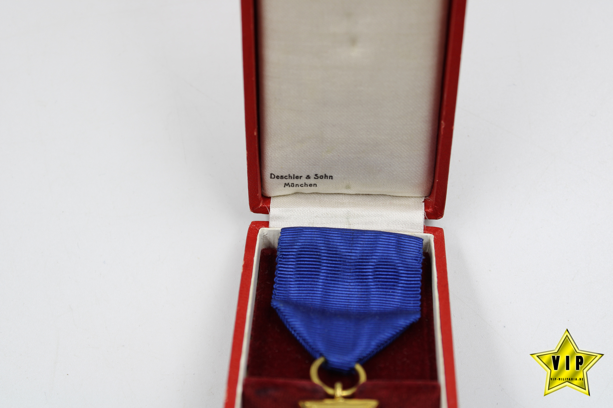 Treuedienst Ehrenzeichen in Gold 40 Jahre im Etui Hersteller Deschler & Sohn, München 