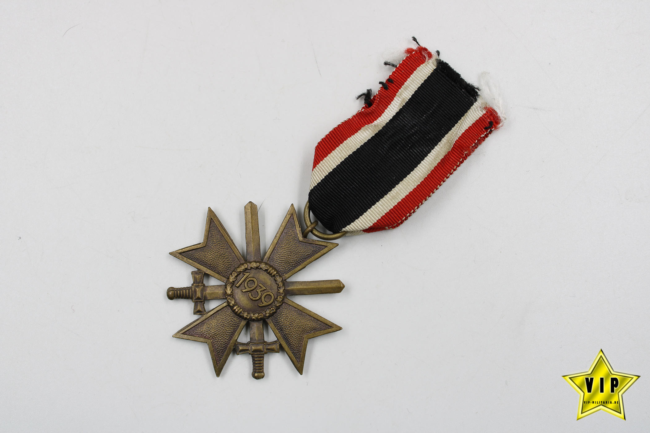 Kriegsverdienstkreuz 2. Klasse mit Schwertern Hersteller 93