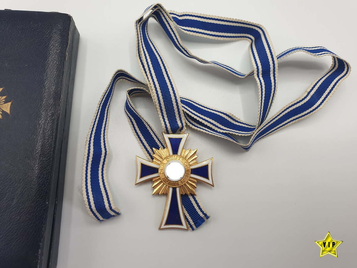 Mutterkreuz Gold im Etui / TOP STÜCK Mutterkreuz Gold im Etui / TOP STÜCK