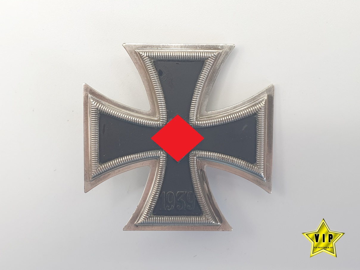 Eisernes Kreuz 1. Klasse im seltenen grünen Etui Hersteller 65