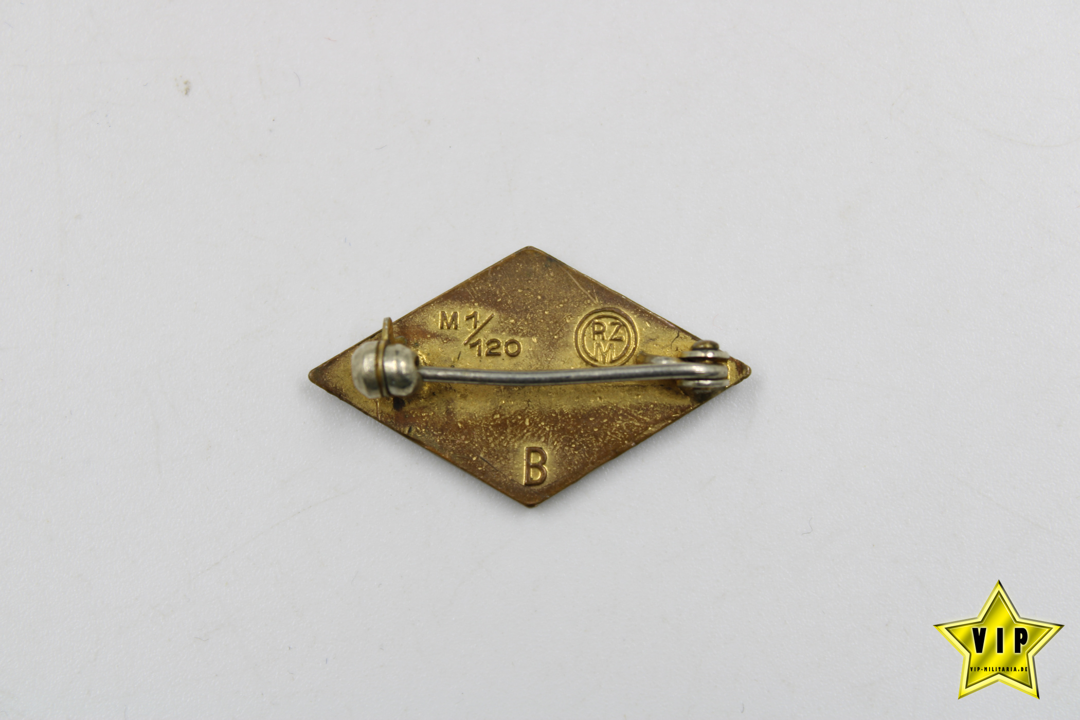 Hitler Jugend Mitgliedsabzeichen in Gold RZM M1/120