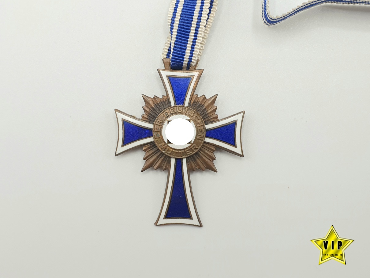 Mutterkreuz in Bronze + Verleihungstüte