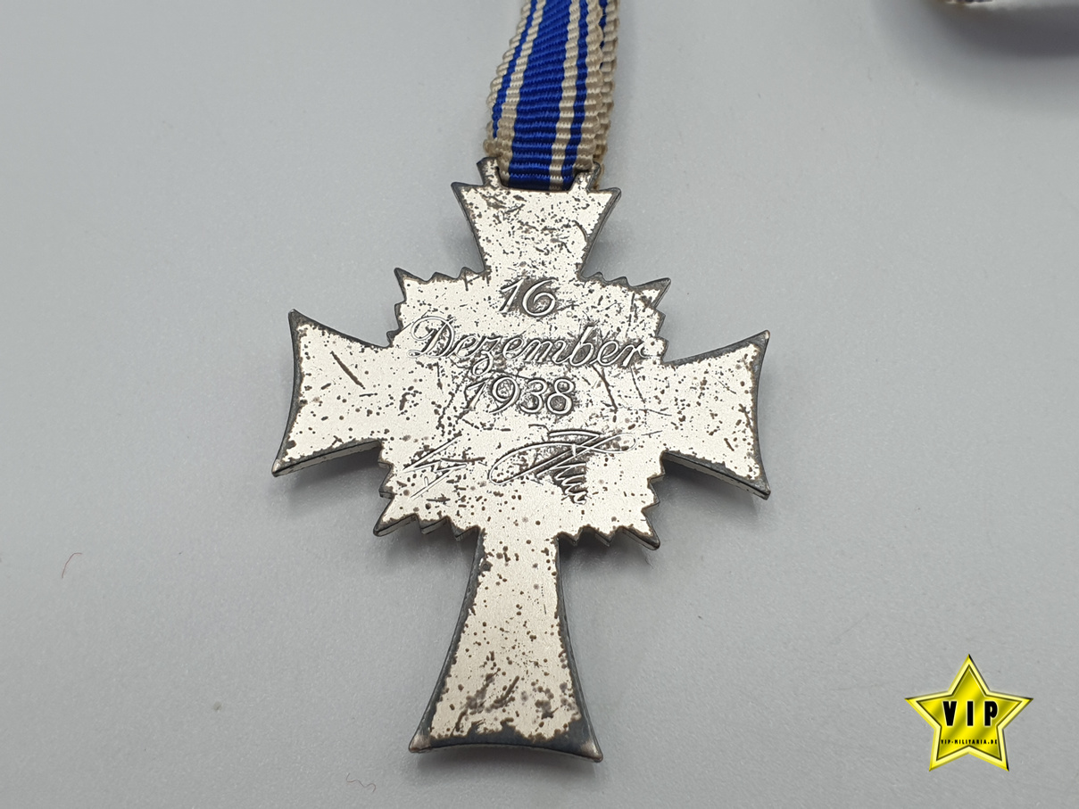 Mutterkreuz in Silber + Verleihungstüte Mutterkreuz in Silber + Verleihungstüte