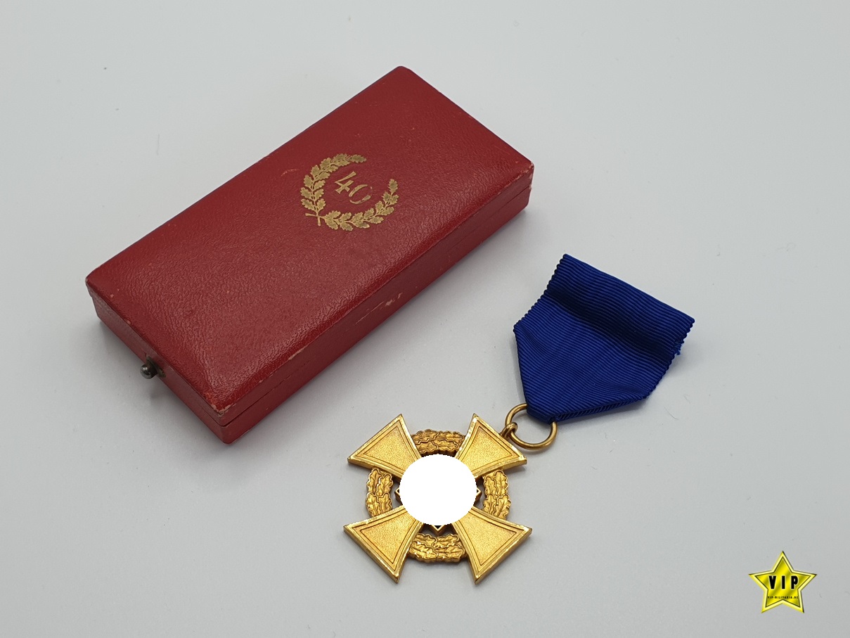 Treudienst-Ehrenzeichen in Gold für 40 Jahre im Etui
