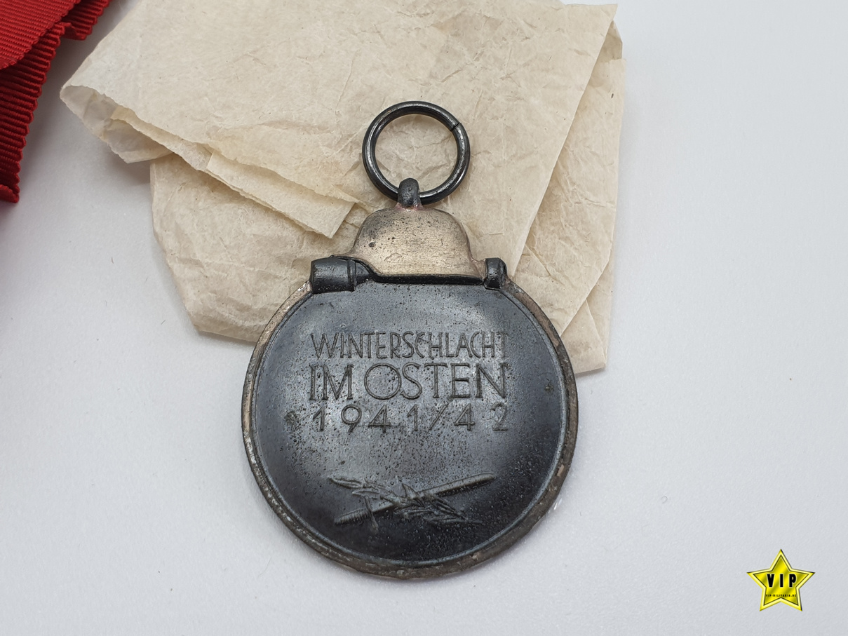 Ostmedaille , Winterschlacht im Osten + Tüte