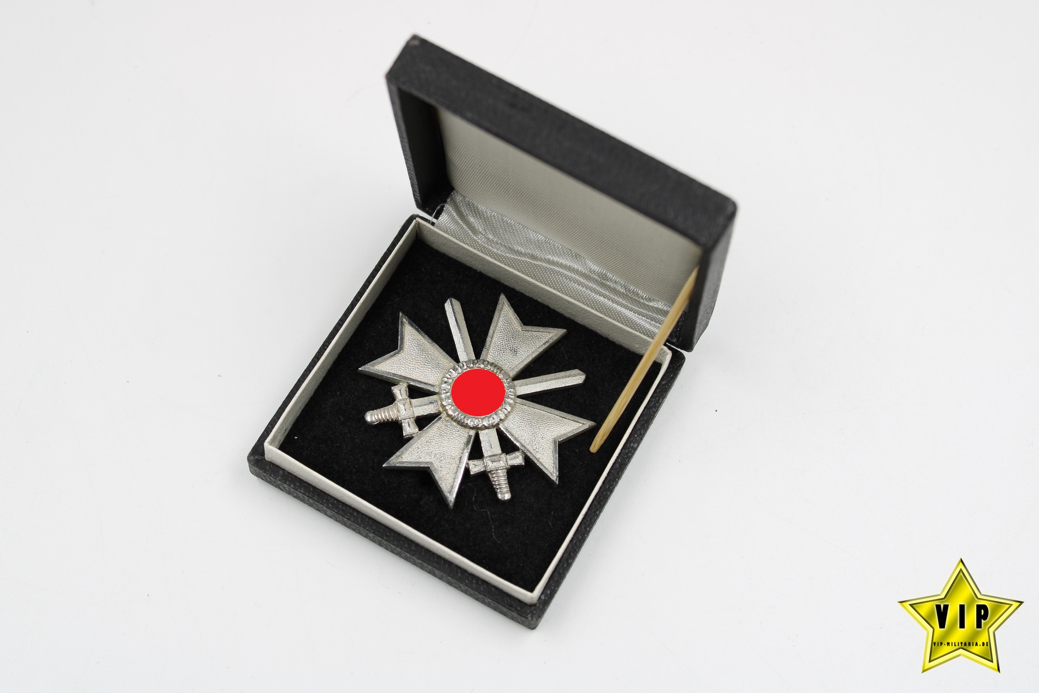 Kriegsverdienstkreuz 1. Klasse 1939 Hersteller 1 Deschler & Sohn, München im Etui 