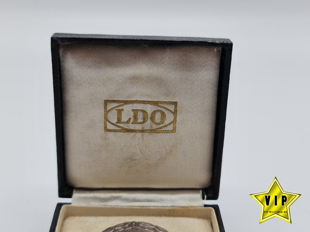 Verwundetenabzeichen in Silber L54 im LDO Etui
