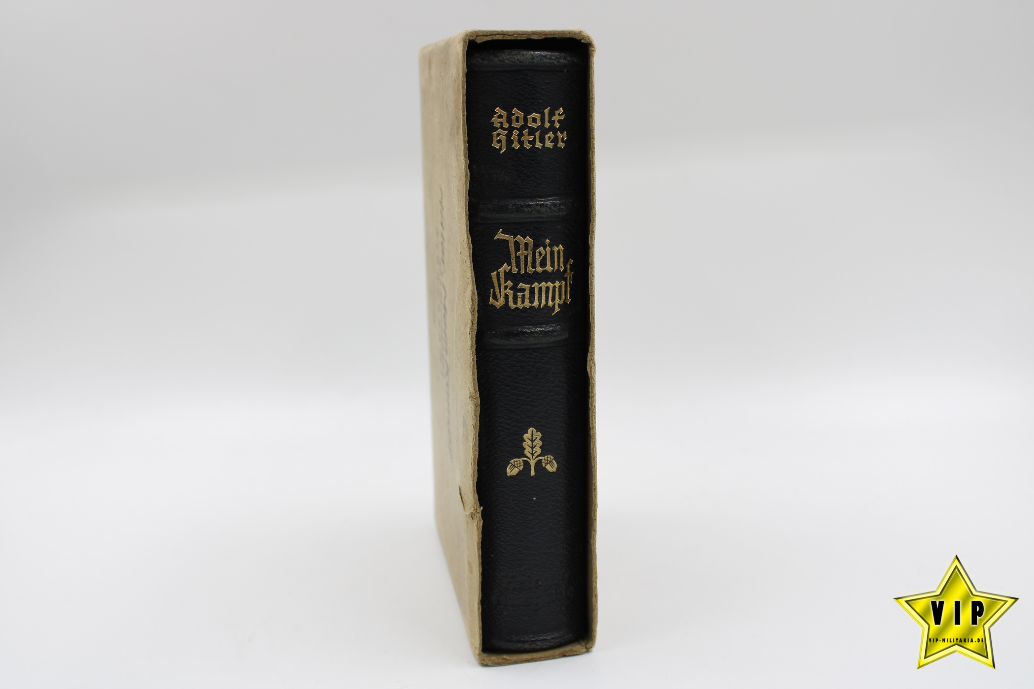 Mein Kampf 1942 in Lateinschrift im Schuber