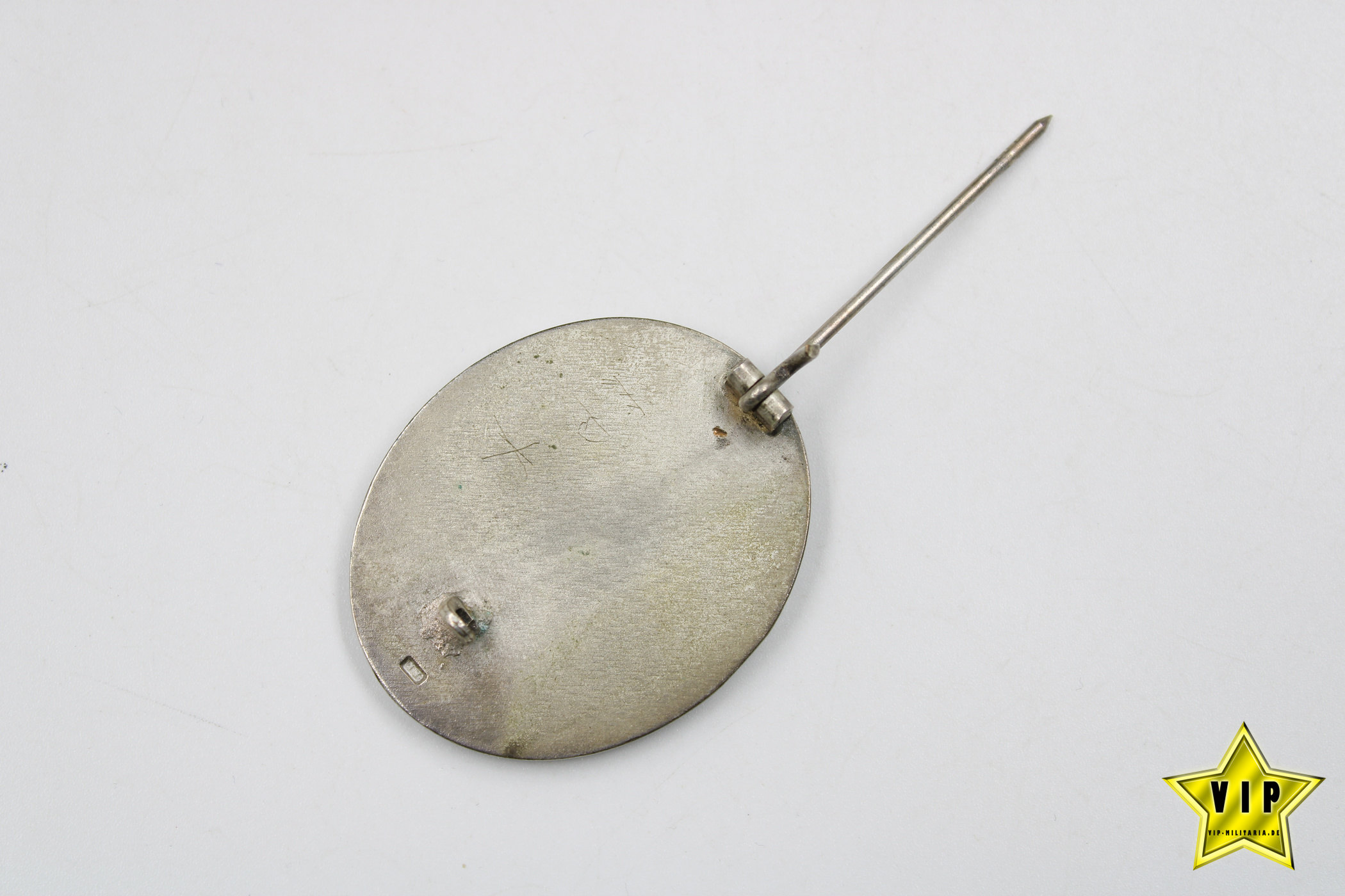 Verwundetenabzeichen in Silber Hersteller 13