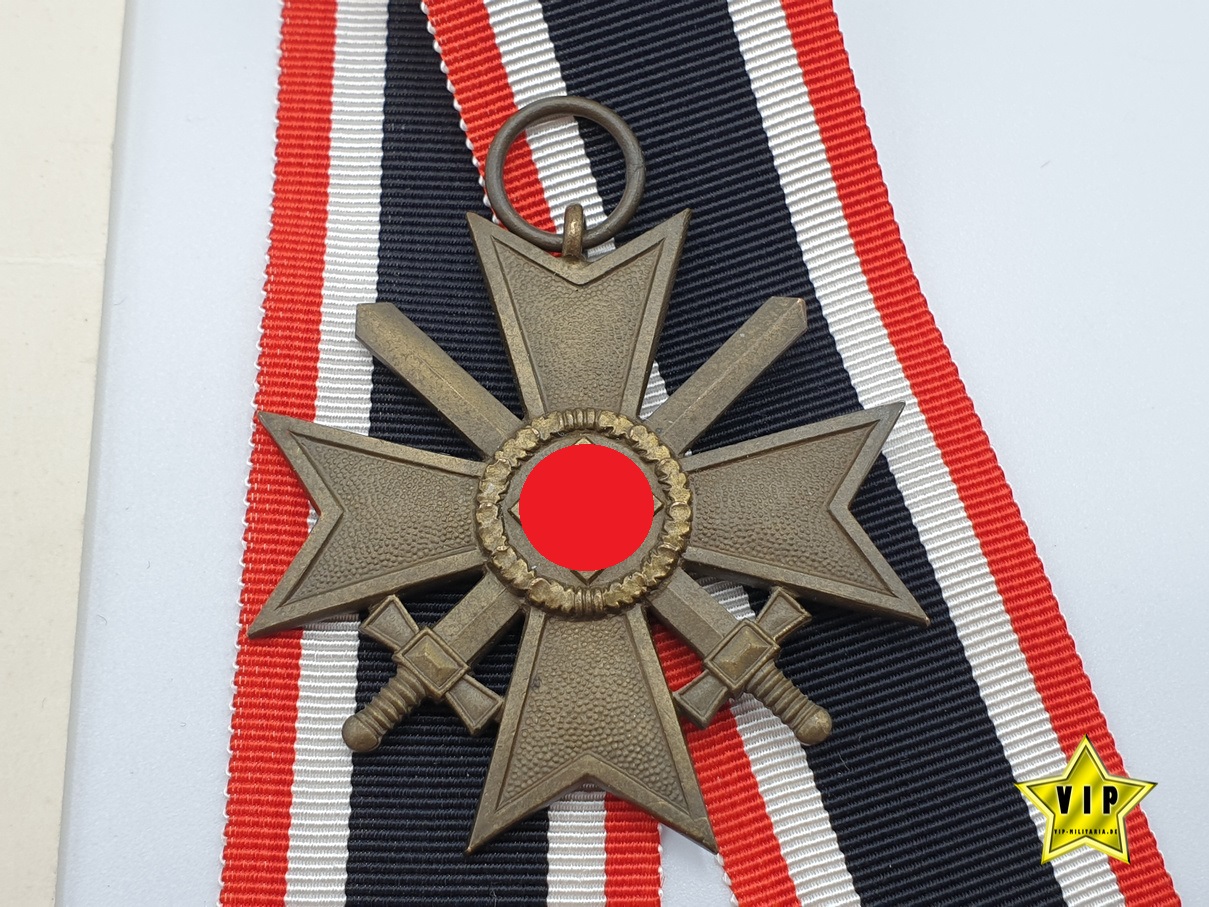 Kriegsverdienstkreuz 2. Klasse mit Verleihungsurkunde