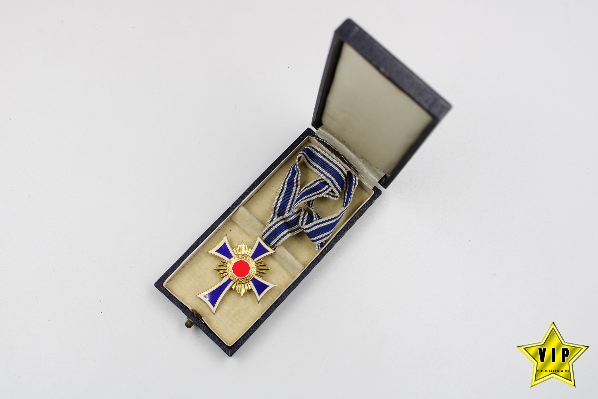 Mutterkreuz Gold im Verleihungsetui Gebr. Godet & Co. Berlin