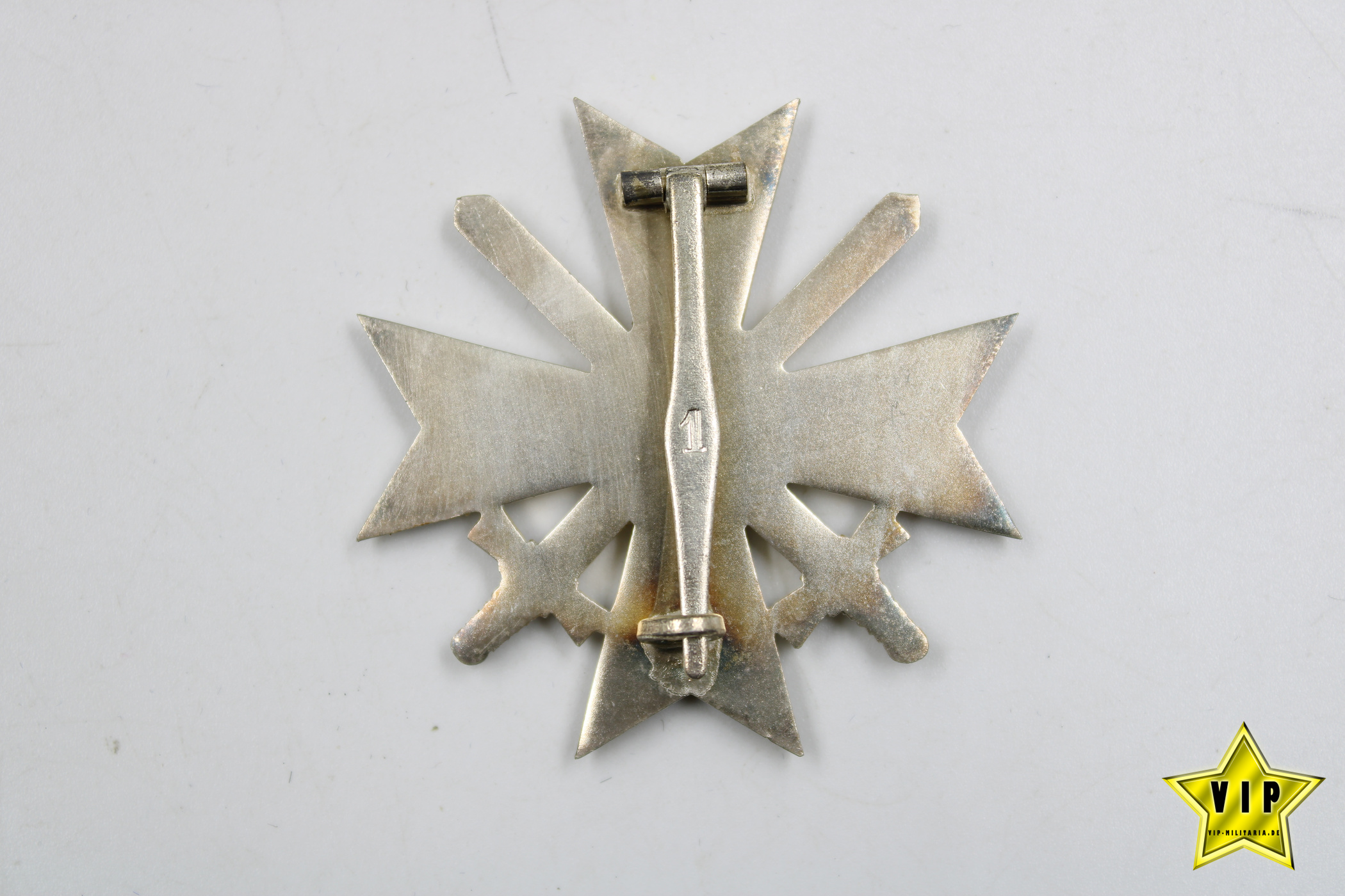 Kriegsverdienstkreuz 1. Klasse 1939 Hersteller 1 Deschler & Sohn, München im Etui