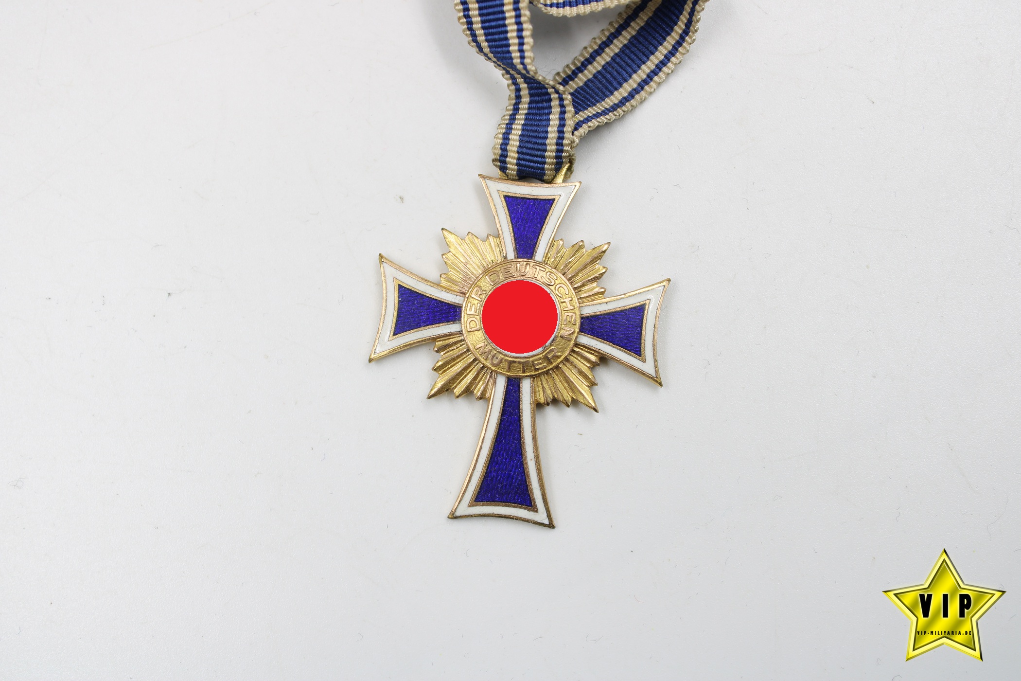 Mutterkreuz Gold im Verleihungsetui 