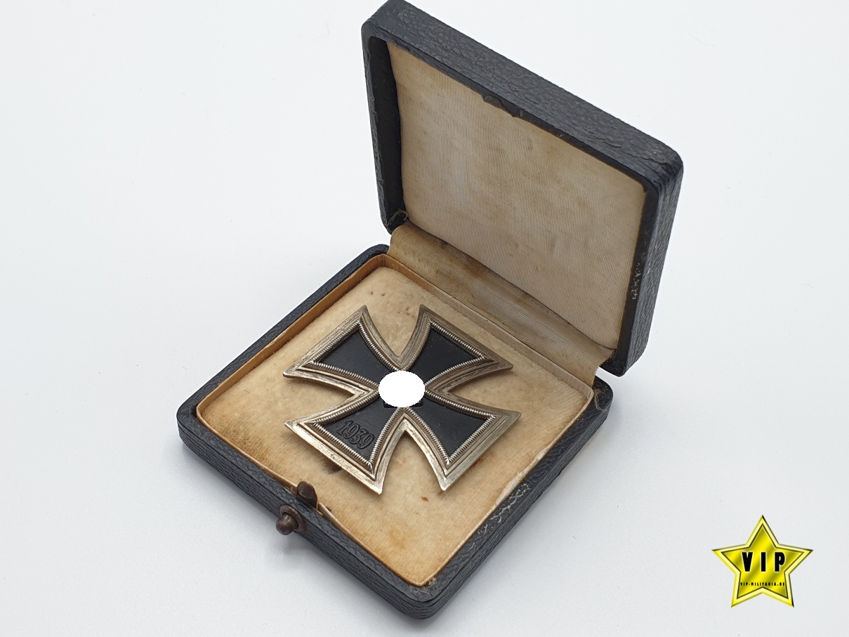 Eisernes Kreuz 1. Klasse 1939 im Etui Eisernes Kreuz 1. Klasse 1939 im Etui