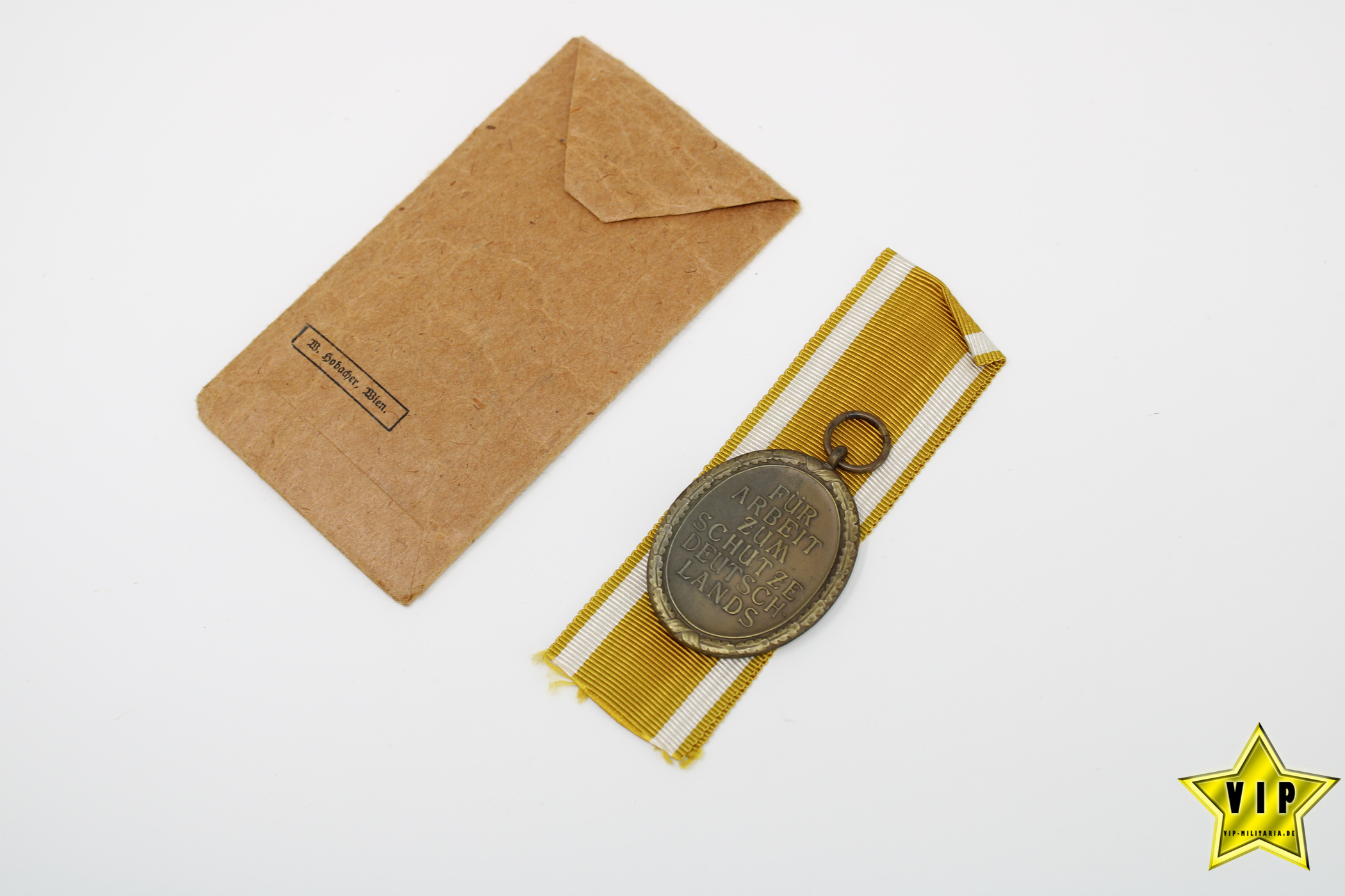 Schutzwall-Ehrenzeichen mit Tüte