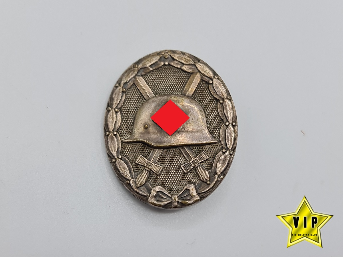 Verwundetenabzeichen in Silber Hersteller 30