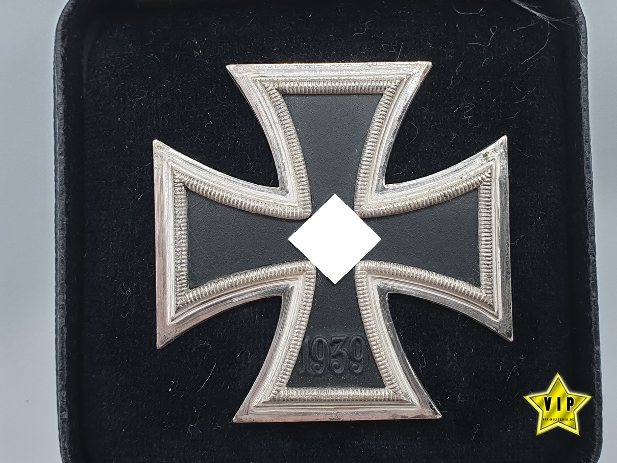 Eisernes Kreuz 1. Klasse im Etui Hersteller L/11 / MINT CONDITION