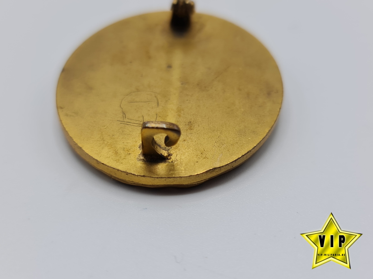 Verwundetenabzeichen in Gold mit Miniatur