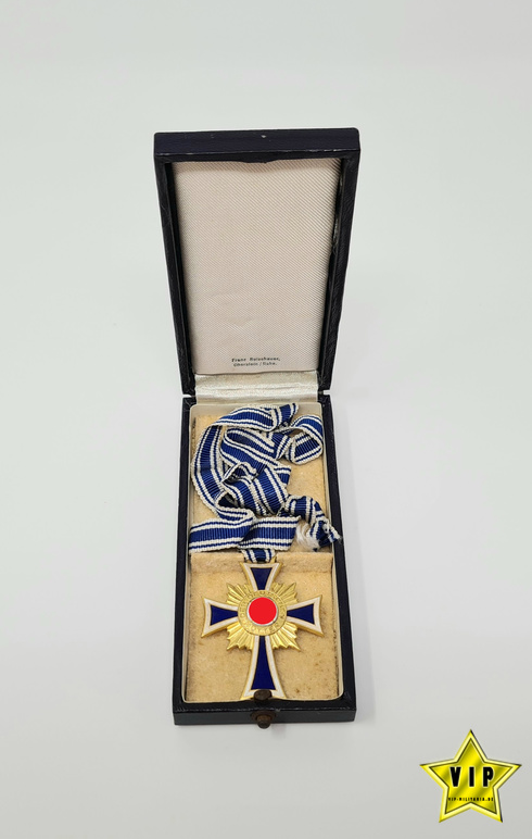 Mutterkreuz Gold im Etui