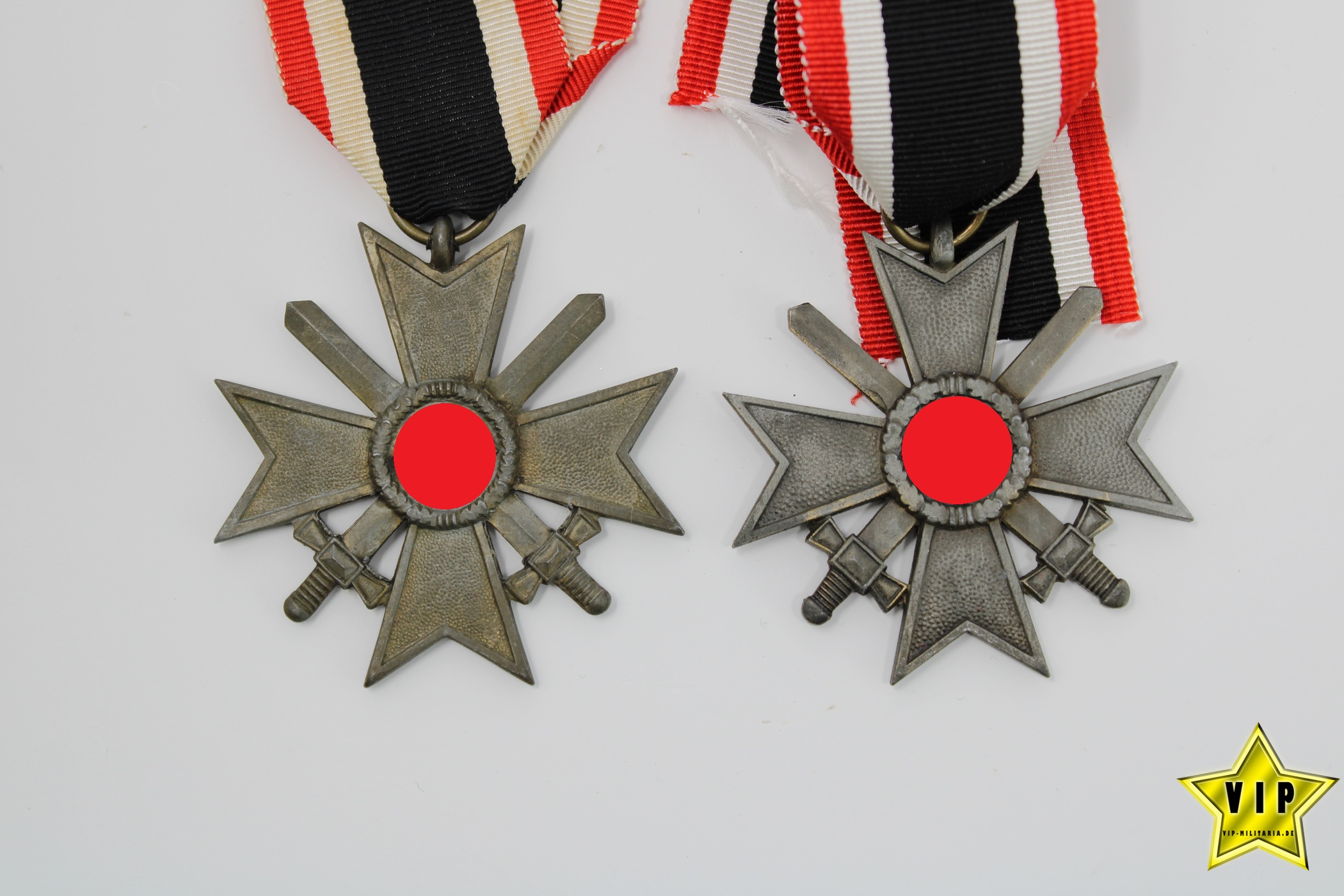 Kriegsverdienstkreuz 2. Klasse 1939 mit Schwertern in Tüte + Urkunde
