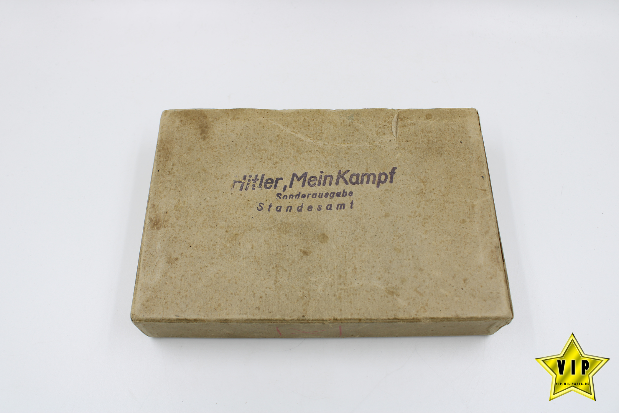 Mein Kampf 1942 in Lateinschrift im Schuber