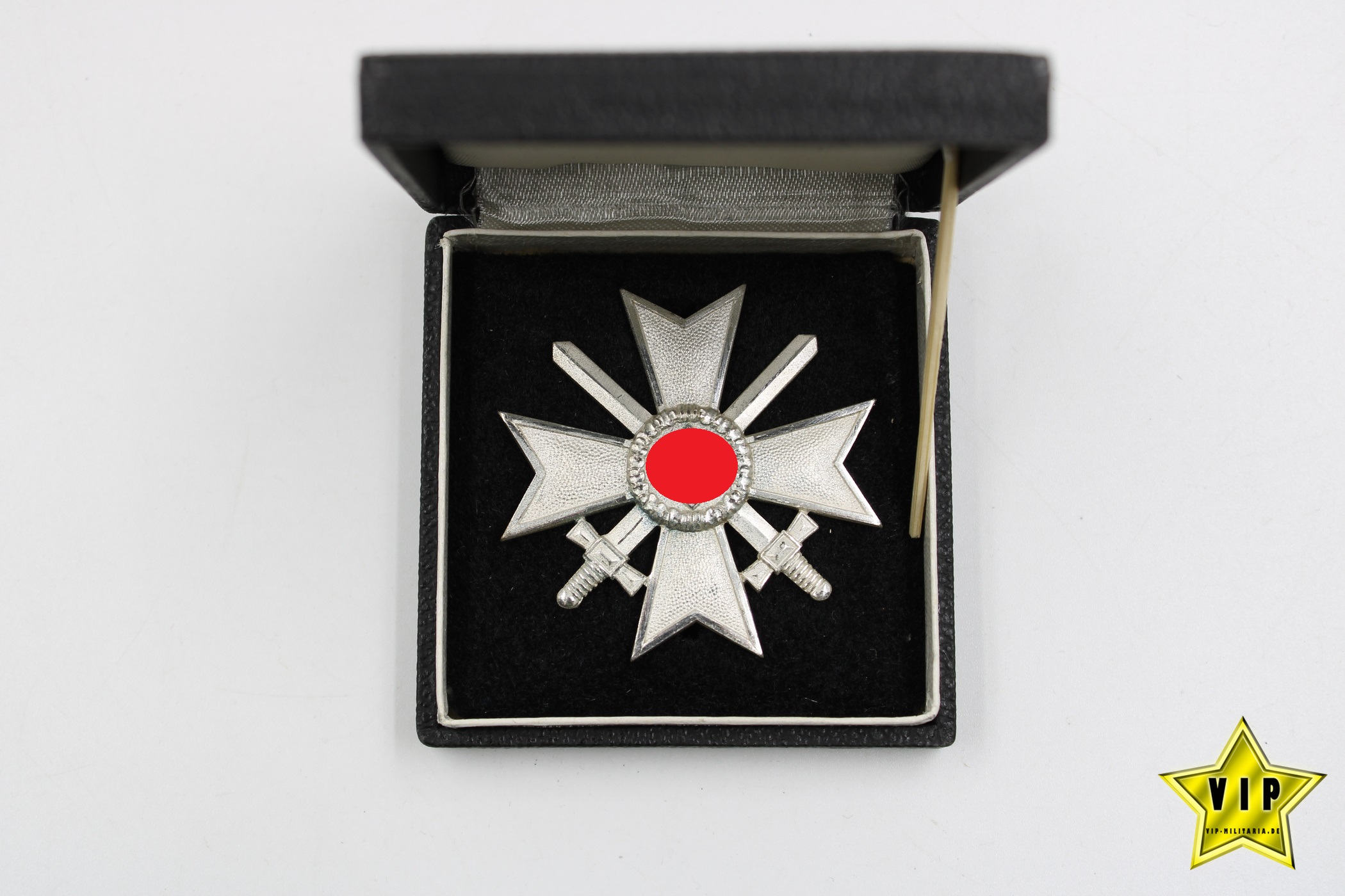 Kriegsverdienstkreuz 1. Klasse 1939 Hersteller Deschler & Sohn, München im Etui 