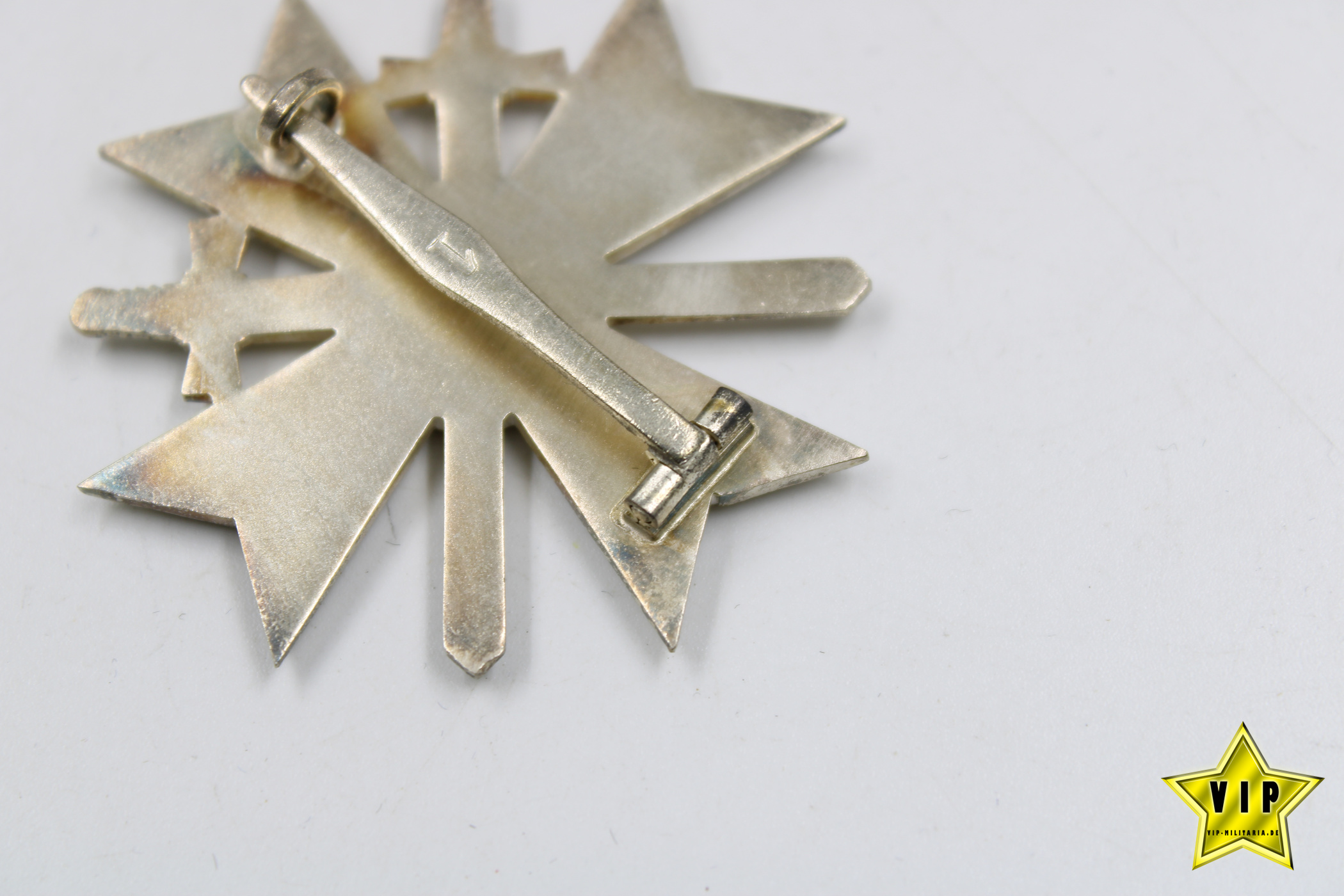 Kriegsverdienstkreuz 1. Klasse 1939 Hersteller 1 Deschler & Sohn, München im Etui