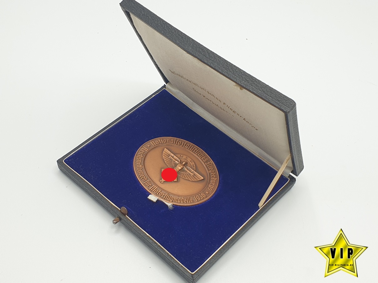 NSFK Plakette im Etui + Verleihungsurkunde NSFK Plakette im Etui + Verleihungsurkunde