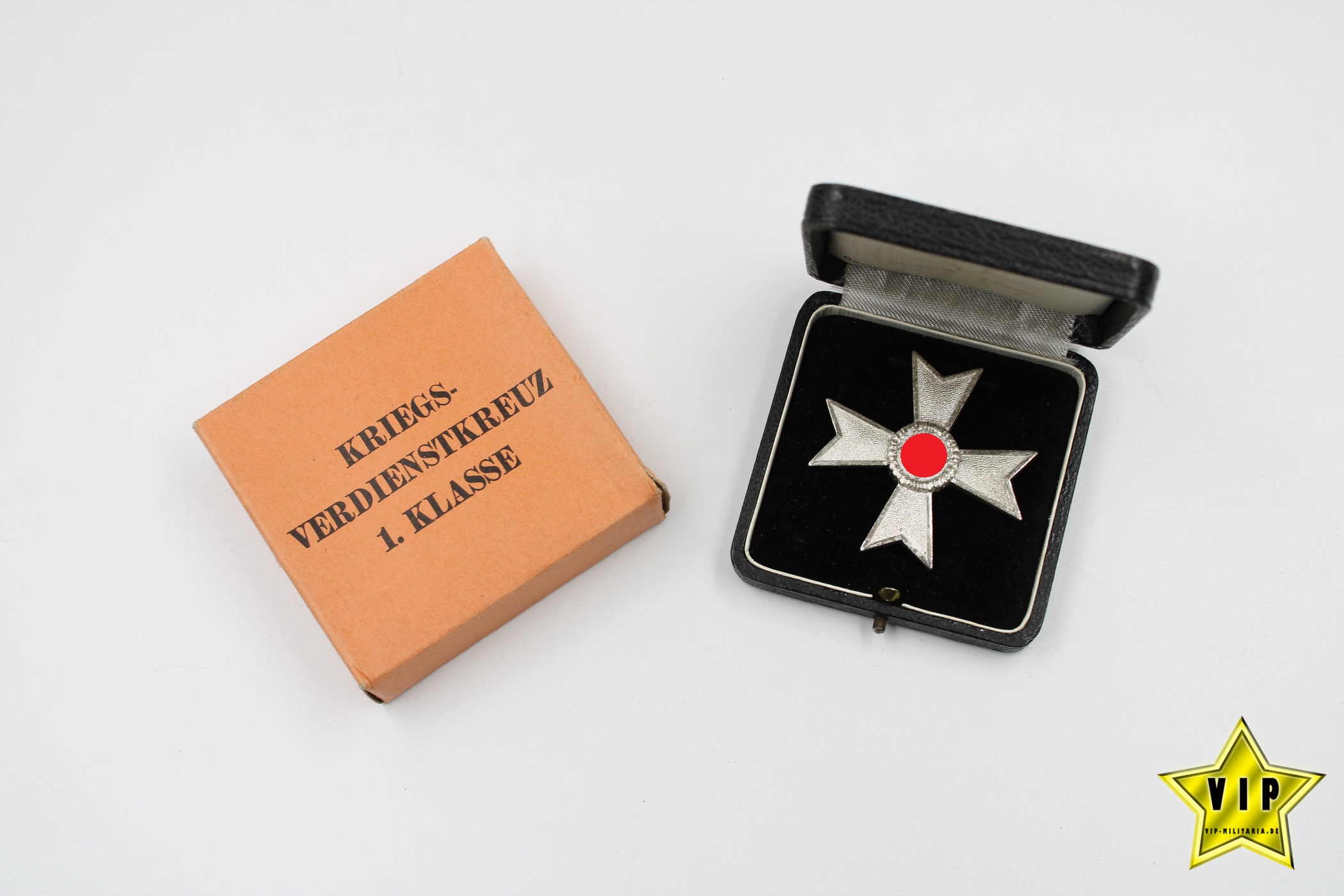 Kriegsverdienstkreuz 1. Klasse ohne Schwerter im Etui + Umkarton Hersteller 1 Deschler & Sohn, München