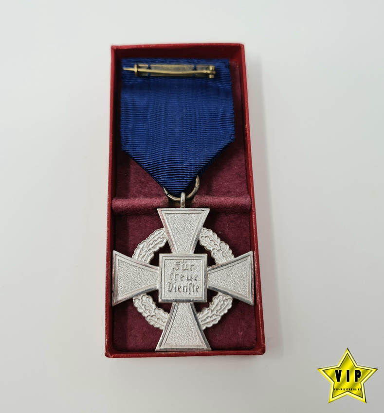 Treuedienst-Ehrenzeichen in Silber im Etui Treuedienst-Ehrenzeichen in Silber im Etui
