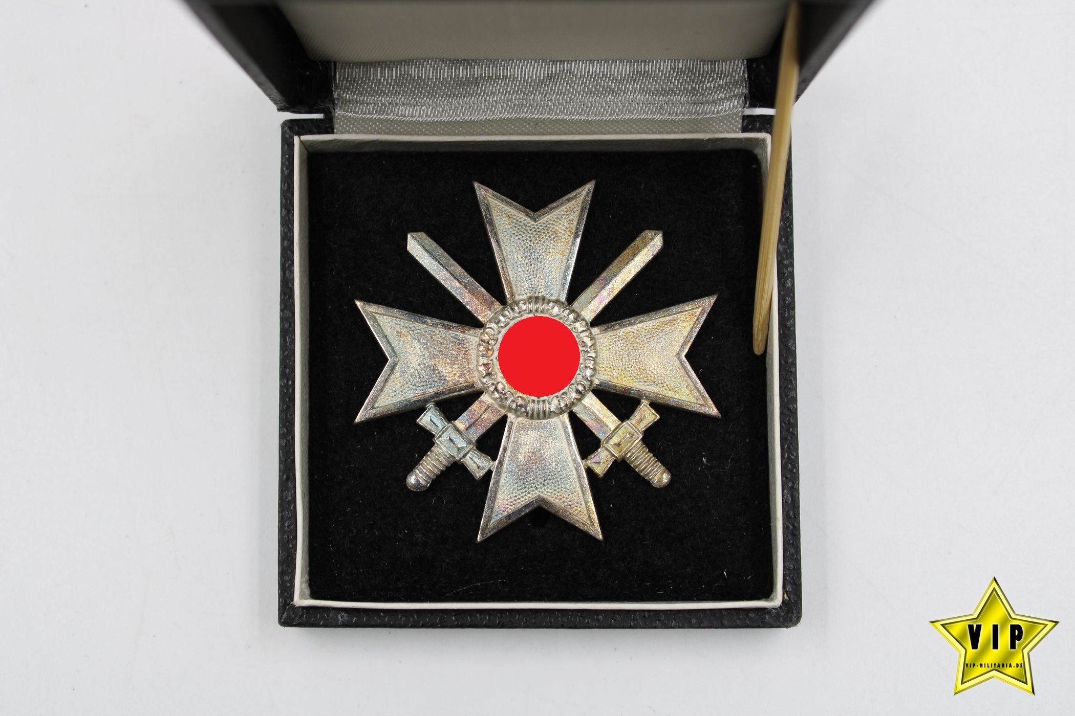 Kriegsverdienstkreuz 1. Klasse 1939 Hersteller 1 Deschler & Sohn, München im Etui 