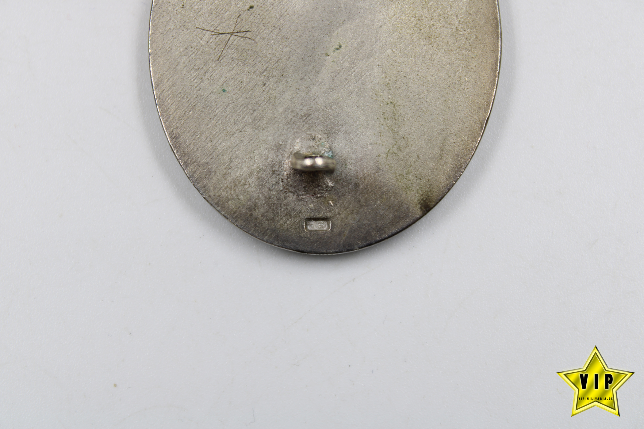 Verwundetenabzeichen in Silber Hersteller 13