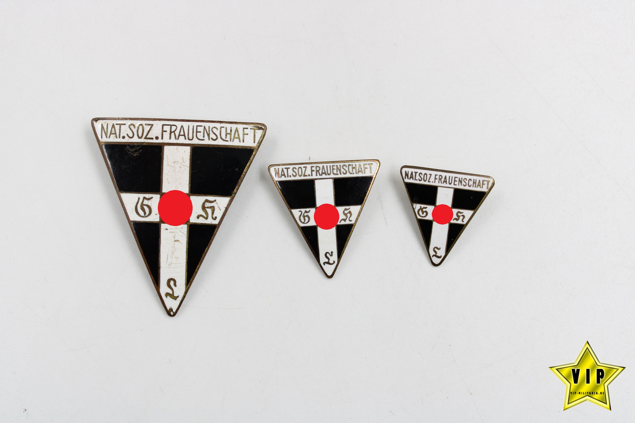N.S. Frauenschaft Abzeichen Set